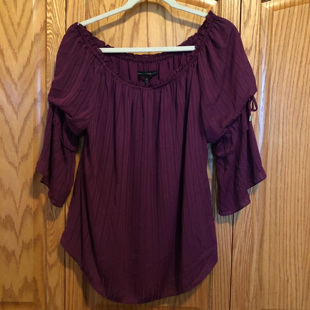 WHITE HOUSE BLACK MARKET OFF THE SHOULDER TOP XL